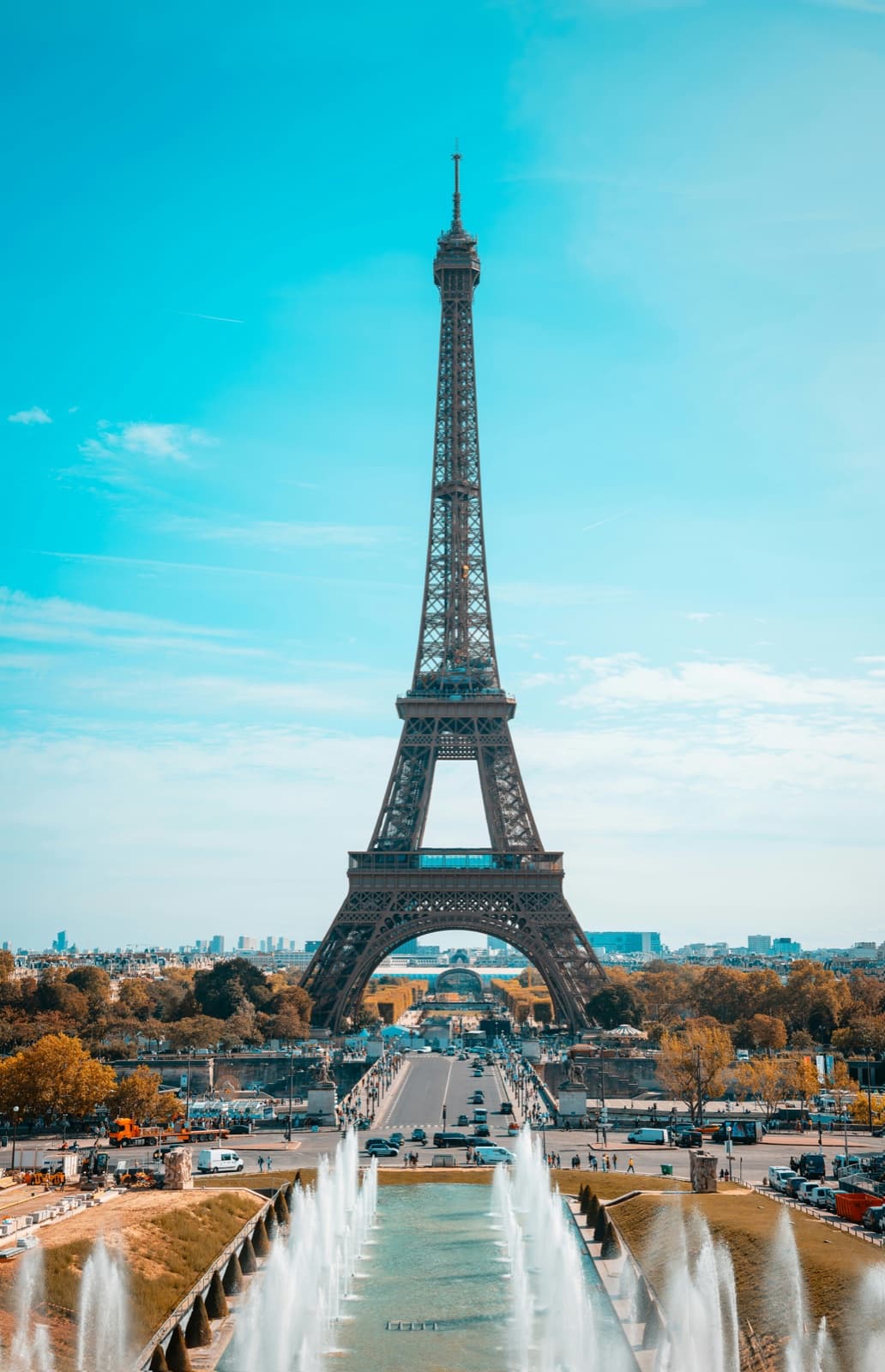 Eiffel Tower with Trocadéro fountains in Paris